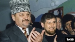 Ahmat Qodirov va Ramzan Qodirov. 2004 - yil mart.